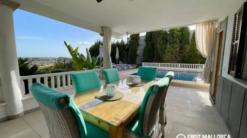 Magnifica villa con piscina en alquiler en Santa Margarita.
