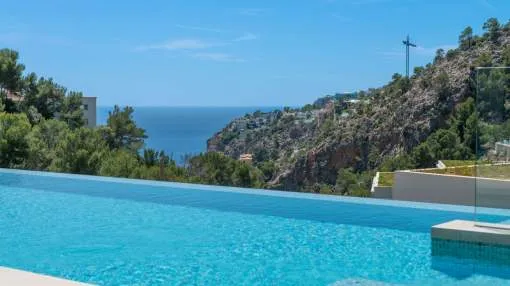Fantástica villa de nueva construcción en Cala Llamp