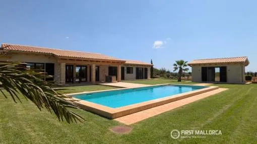 Finca de nueva construcción cerca de Campos – tranquilidad y estilo mediterráneo
