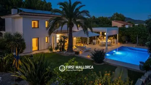 Elegante villa renovada con apartamento de invitados y precioso jardín en Santa Ponsa