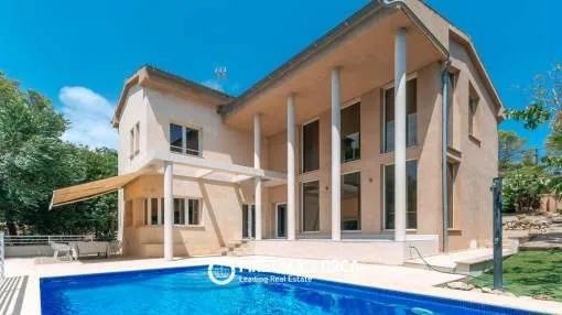 Elegante Villa con Piscina en Cala Vinyes