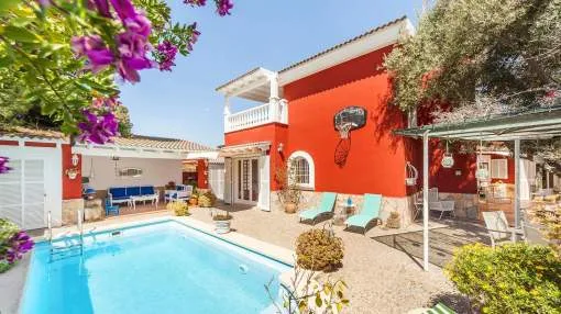 Villa familiar en una ubicación muy conveniente cerca de Port Adriano.