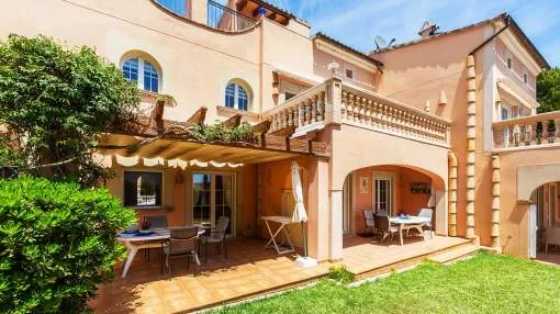 Apartamento con jardín y estudio para invitados en bonita residencia mediterránea