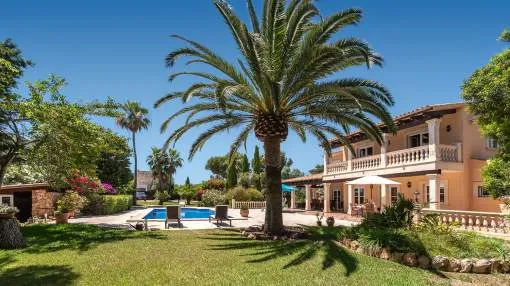 Lujosa villa con vistas al mar en