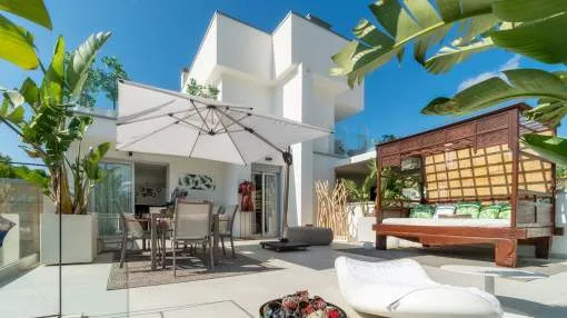 Apartamento exclusivo con gran terraza en residencia cerca de la playa