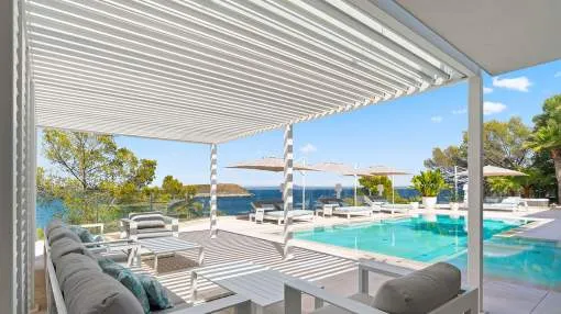 Espectacular chalet directamente en la costa con el mejor equipamiento y acceso al mar