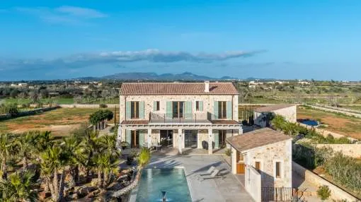 Excepcional finca de nueva construcción con maravillosas vistas cerca de Es Llombards