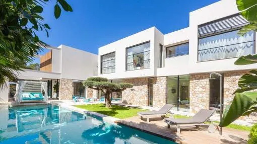 Chalet de lujo moderno cerca del centro a estrenar