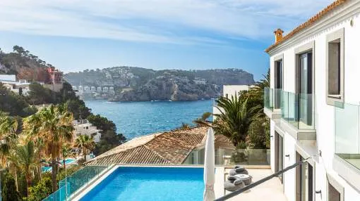 Cala Moragues: Villa moderna con vistas al mar y acabados de lujo